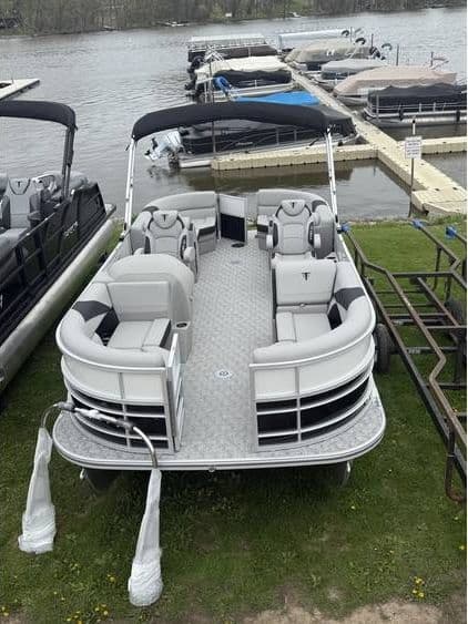 2025 Trifecta 22 RF LE - Image 1