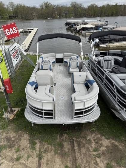 2025 Trifecta 22 RF LE - Image 1