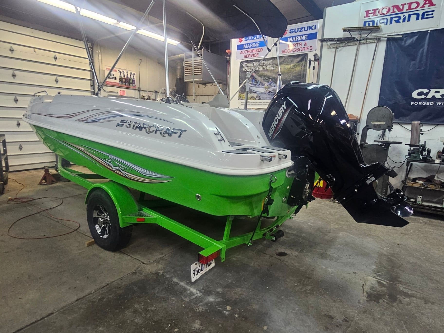 2022 Starcraft 1915 LIMITED - Image 1