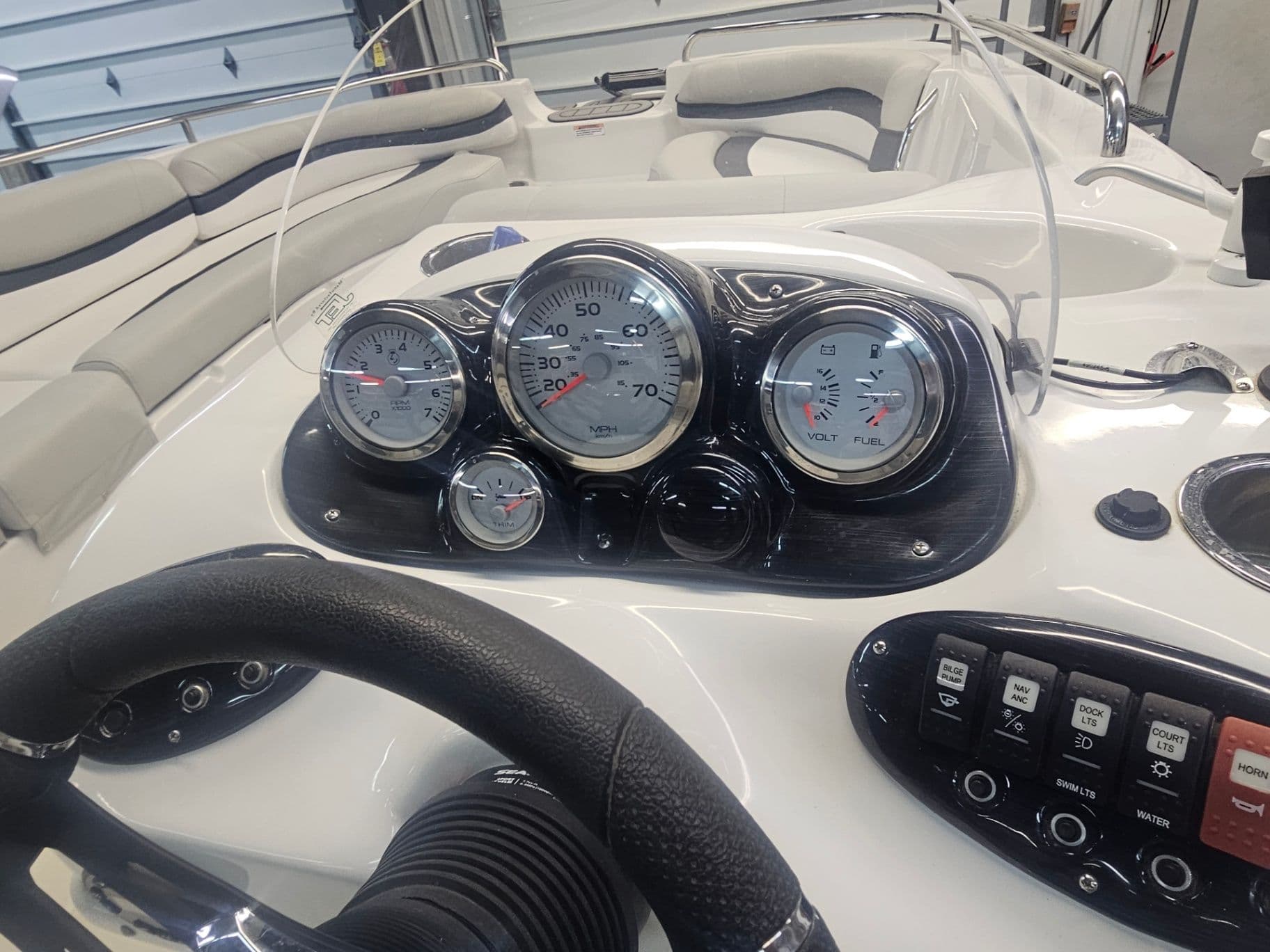 2022 Starcraft 1915 LIMITED - Image 9