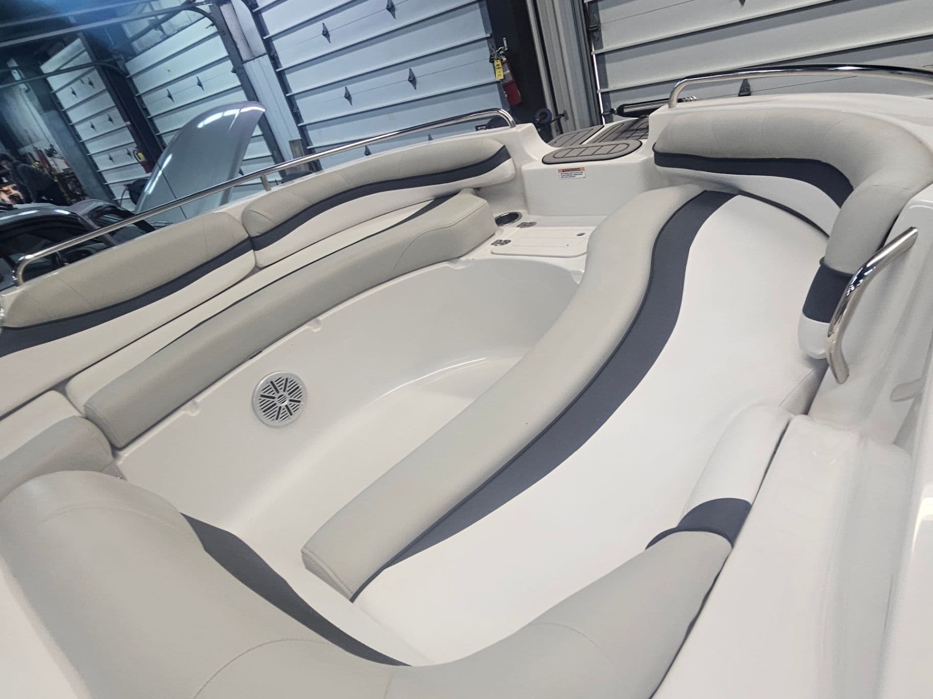 2022 Starcraft 1915 LIMITED - Image 12