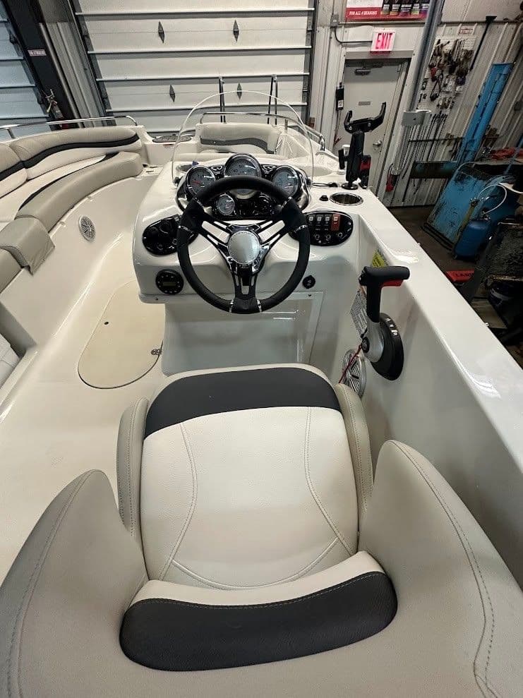 2022 Starcraft 1915 LIMITED - Image 25